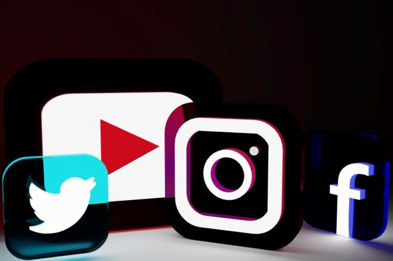Kuasai Algoritma Sosial Media 2026: Strategi Sukses Instagram, TikTok, YouTube, dan Facebook